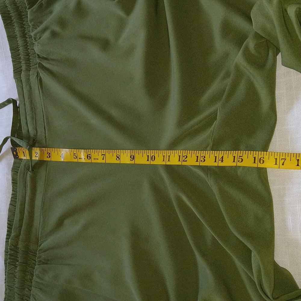 Torrid Taper Green Stretch Challis Pants high rise Tie Front Pants size 3 / 3X - Picture 12 of 15
